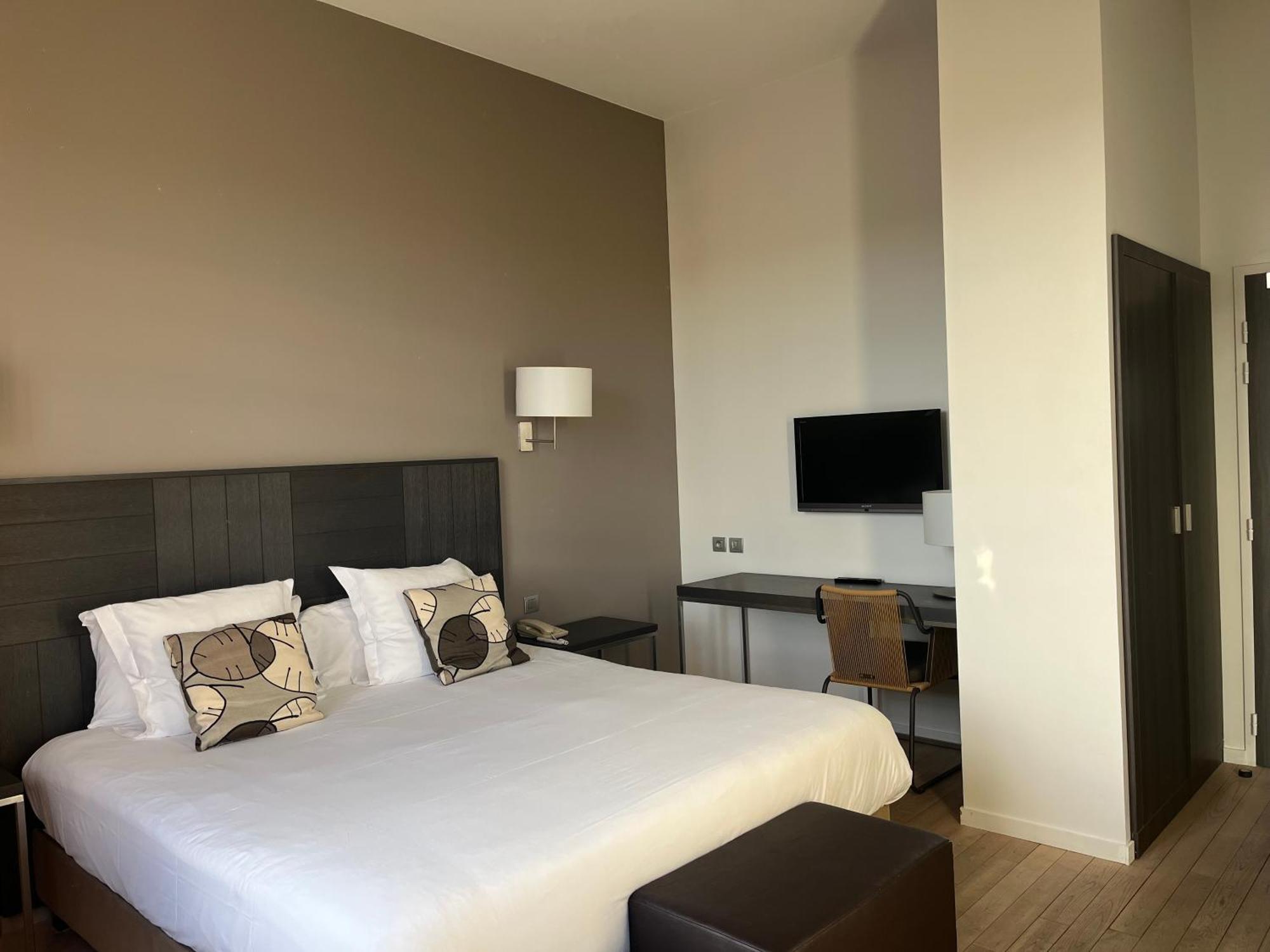 Grand Hotel De Castres Castres  Eksteriør billede